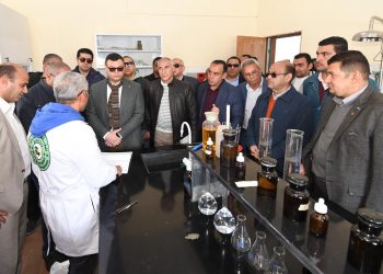 وزير الإسكان يتفقد محطة الصرف الصحي بطاقة 30 ألف م3/يوم ومنظومة ري المسطحات الخضراء بـ15 مايو