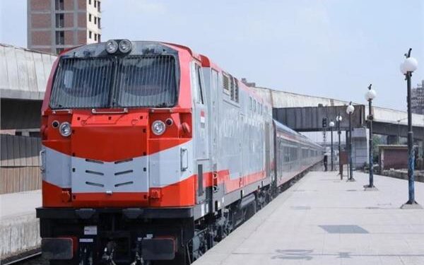 تشغيل حركة القطارات على خط القاهرة الاسكندرية في منطقة محطة طنطا في الاتجاهين