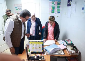وزير الصحة يفاجئ مركزي طب أسرة في الأسمرات بزيارة مفاجئة بأول أيام شهر رمضان الكريم