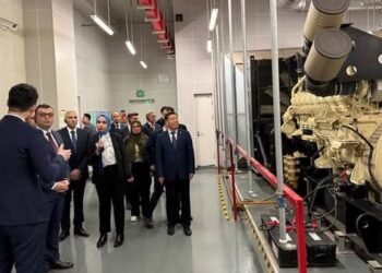 وزير الإسكان يواصل جولاته بالصين بتفقد منطقة الأعمال المركزية بـ”بكين”