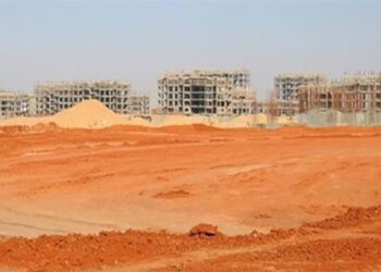  وزير الإسكان: “الأحد المقبل.. بدء تسليم أراضي الإسكان الاجتماعي للفائزين بها بمدينة السادات”