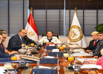 وزيرة البيئة تترأس الجلسة الأولى لمجلس إدارة جهاز تنظيم المخلفات فى تشكيله الجديد