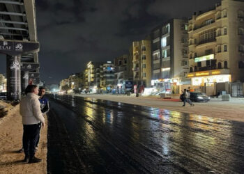 وزير الإسكان يُتابع خطة تطوير ورفع كفاءة المحور المركزي الخدمي بمدينة 6 أكتوبر