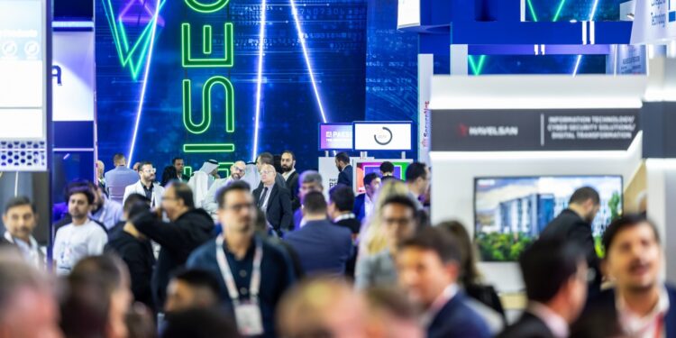 جيسيك 2025 يسلط الضوء على خبيرات الأمن السيبراني