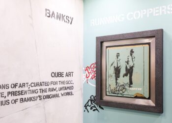 فنون العالم دبي 2025 يعرض أعمال بانكسي لأول مرة في دبي
