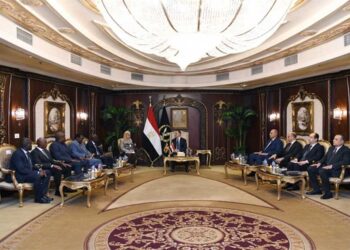 وزير الداخلية يستقبل المفتش العام لشرطة أوغندا لتعزيز التعاون