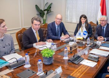 اقتصادية قناة السويس تعلن الإطلاق الرسمي لبعض خدمات الشباك الواحد الرقمية لمستثمريها