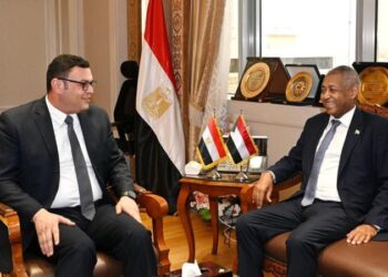 وزير الإسكان يستقبل السفير السوداني لبحث تعزيز فرص ومجالات التعاون