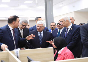 وزير التعليم العالي ومحافظ المنوفية ورئيس جامعة المنوفية يفتتحون مركز الاختبارات الإلكترونية بكلية الحقوق بجامعة المنوفية