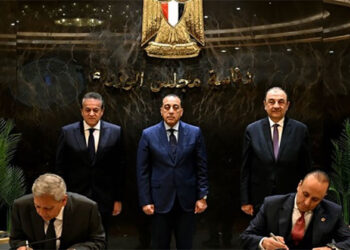 رئيس الوزراء يشهد توقيع شراكة مصرية أمريكية لتصنيع وتصدير أدوية ومكملات غذائية للأسواق العالمية
