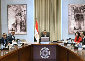 مدبولي يتابع مع وزير الإسكان عددا من ملفات عمل الوزارة والموقف الخاص لما يتم تنفيذه من مشروعات