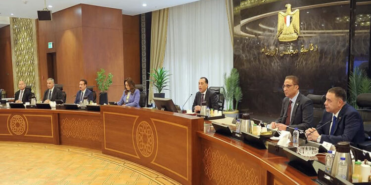 رئيس الوزراء: شغلنا الشاغل معًا هو ضبط الأسواق والتعامل مع أي تجاوزات