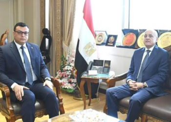 وزير الإسكان يستقبل محافظ الأقصر لمتابعة مشروعات مبادرة “حياة كريمة” بالمحافظة