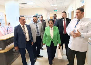 نائب وزير الصحة تتفقد عددًا من المنشآت الصحية بمحافظة أسوان