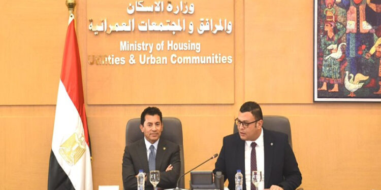 وزير الإسكان يستقبل وزير الشباب لبحث أوجه التعاون المشترك بشأن نادي “النادي” بالعاصمة الإدارية