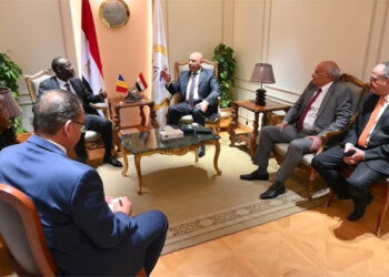 وزير الصناعة والنقل يستقبل وزير البنية التحتية وفك العزلة وصيانة الطرق بجمهورية تشاد