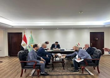 وزير الزراعة يعقد اللقاء الأسبوعي مع أعضاء مجلسي النواب والشيوخ