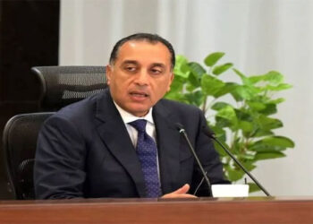 رئيس الوزراء يبدأ جولة تفقدية بمنجم السكري لإنتاج الذهب بمرسى علم