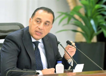 رئيس الوزراء يصل الجابون للمشاركة في حفل تنصيب الرئيس بريس نجيما