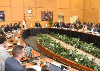 وزير الإسكان يتابع مشروعات مياه الشرب والصرف الصحي ضمن” حياة كريمة” بمحافظتي الغربية ودمياط