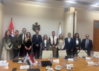وزير العمل يستكمل لقاءاته في صربيا بإجتماع مع رئيس غرفة التجارة والصناعة