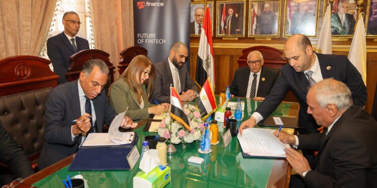 “محكمة استئناف القاهرة” تطلق خدمات إلكترونية جديدة.. بالتعاون مع وزارة الاتصالات وهيئة البريد