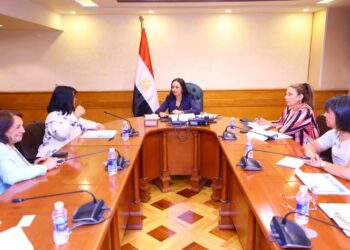 وزيرة التضامن تبحث تعزيز الشراكة بين صندوق دعم الصناعات الريفية والبيئية ومؤسسة دلتا