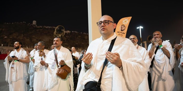 وزيرة التضامن تطمئن على الحجاج وتوجه بتوفير كامل الخدمات داخل المخيمات بمشعر عرفات