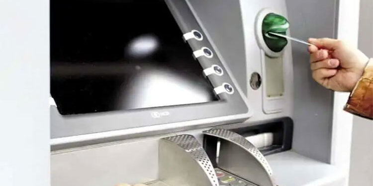 11 خدمة يمكنك إنجازها في العيد عبر ماكينات الـ ATM التابعة للبنوك.. تعرّف عليها