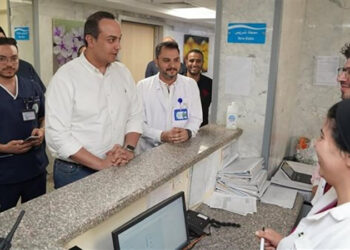 رئيس الرعاية الصحية يواصل جولاته التفقدية لمتابعة سير العمل وتنفيذ خطة التأمين الطبي بمحافظات القناة
