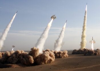 صفارات إنذار في القواعد العسكرية بكل من إربيل وبغداد وعين الأسد