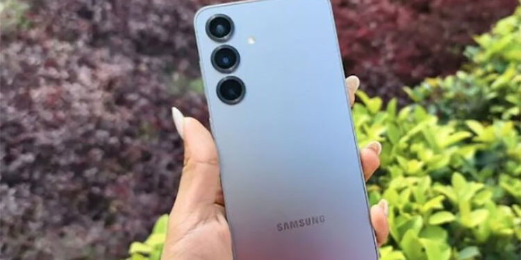 سامسونج تكشف رسميا موعد إعلان هواتفها القابلة للطي لعام 2025