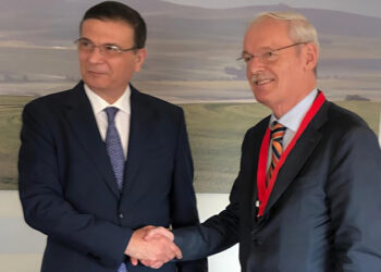 وزير الزراعة يبحث مع وزير المصايد والأمن الغذائي الهولندي تعزيز التعاون المشترك بين البلدين