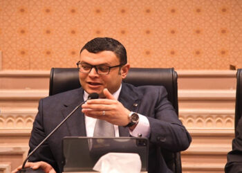 وزير الإسكان يُصدر قرارات إزالة لتعديات ومخالفات بناء بمدينة غرب بورسعيد