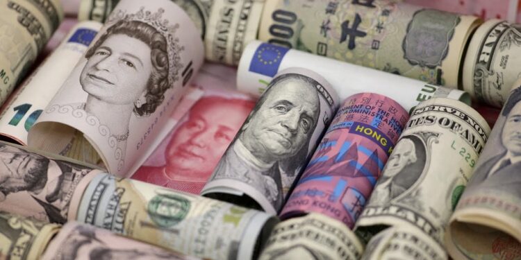 أسعار العملات في مصر اليوم الجمعة