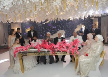 تهنئة بمناسبة الزفاف السعيد