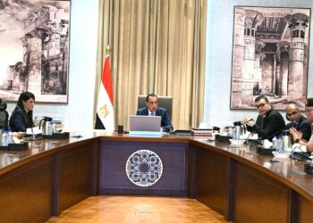 رئيس الوزراء يتابع موقف تمويل مشروعات المبادرة الرئاسية “حياة كريمة”