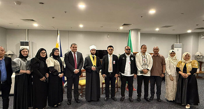 الأزهري أول وزير مصري يزور الفلبين منذ سنوات