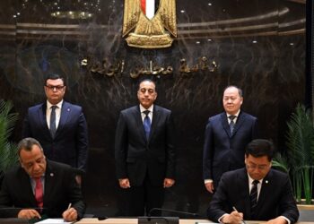 رئيس الوزراء يشهد توقيع بروتوكول تعاون لتأسيس تحالف مشترك بين المقاولون العرب والشركة الصينية “CSCEC” لتنفيذ مشروعات داخل مصر