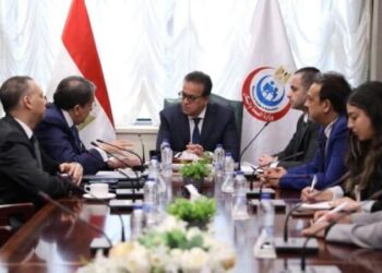 وزير الصحة يشهد توقيع اتفاقية تعاون بين الوزارة وشركة “إي هيلث”