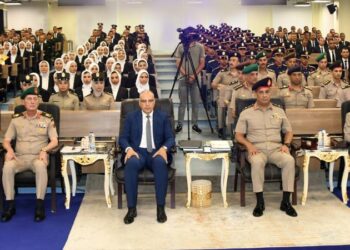 الأكاديمية العسكرية تحتفل بتخرج دورتين تدريبيتين لمهندسى وزارة الرى ومهندسى المركز الوطنى لتخطيط إستخدامات أراضى الدولة
