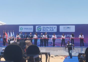 10 ملايين متر جديد للاستثمار الصيني في العين السخنة.. ومجمع للطاقة الشمسية يوفر 1800 فرصة عمل بحلول 2026