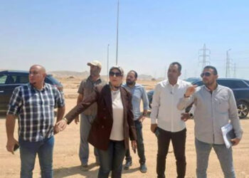 وزير الإسكان: دفع العمل بمشروعات البنية الأساسية وتطوير المرافق بمدينة السويس الجديدة