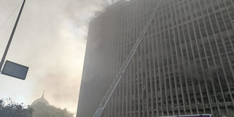 تعطل شبكة e& Egypt اتصالات في مصر