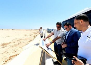 وزير الإسكان يتفقد مشروعات المرحلة العاجلة للأراضي البديلة بمنطقة “شمس الحكمة”