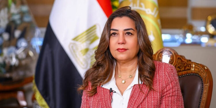 وزيرة التنمية تعلن إزالة عقار على مساحة 1000 متر بعين شمس بالقاهرة