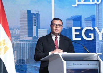 وزير الإسكان يعلن إطلاق الاستراتيجية الوطنية للمدن الذكية