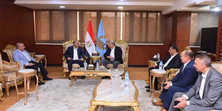 محافظ الغربية يستقبل وزير العمل .. وترتيبات لزيارة موقع الحادث وتقديم العزاء و”الدعم”
