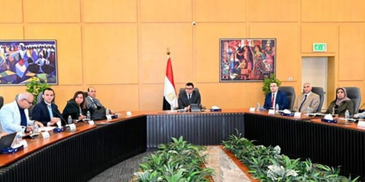 وزير الإسكان يتابع موقف تنفيذ وحدات المبادرة الرئاسية “سكن لكل المصريين”