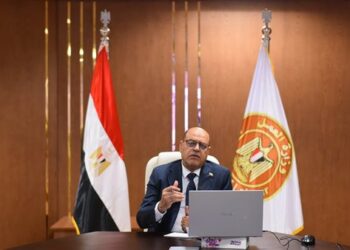 وزير العمل: المزيد من التطوير والتنسيق والتقييم الدوري لمستوى الأداء في الخدمات المُقدمة للمواطنين